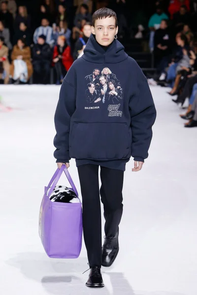 Look 43